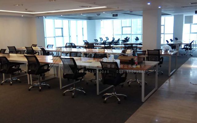 恭喜重慶華發(fā)裝修與互聯(lián)網(wǎng)金融馬上消費金融股份有限公司新辦公室裝修完工并入駐！